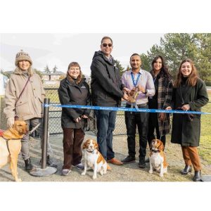 A round of a-paws! Walmart Canada and the City of Langford team up to open Langford’s newest off-leash dog area
